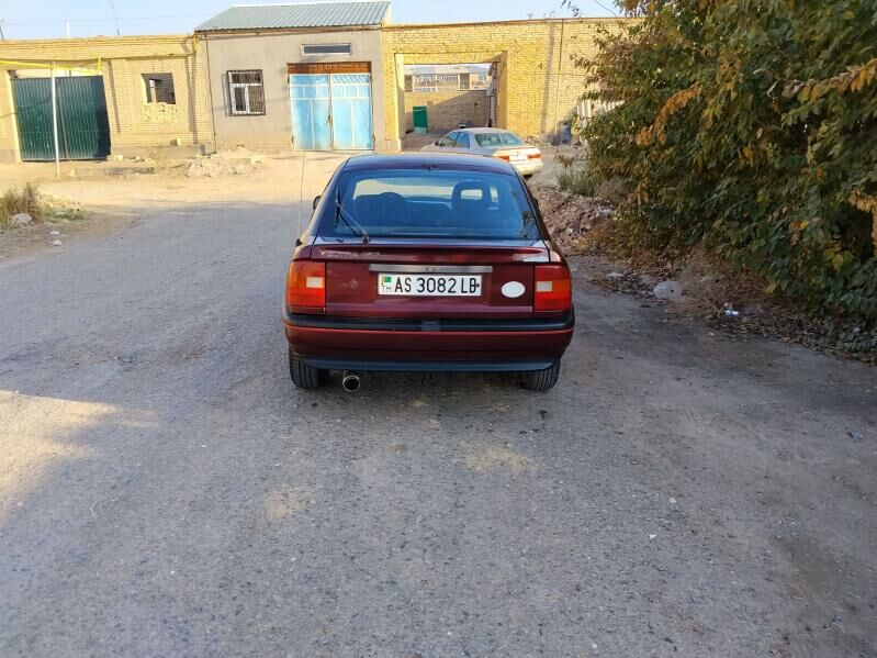 Opel Vectra 1991 - 27 000 TMT - Фарап - img 3