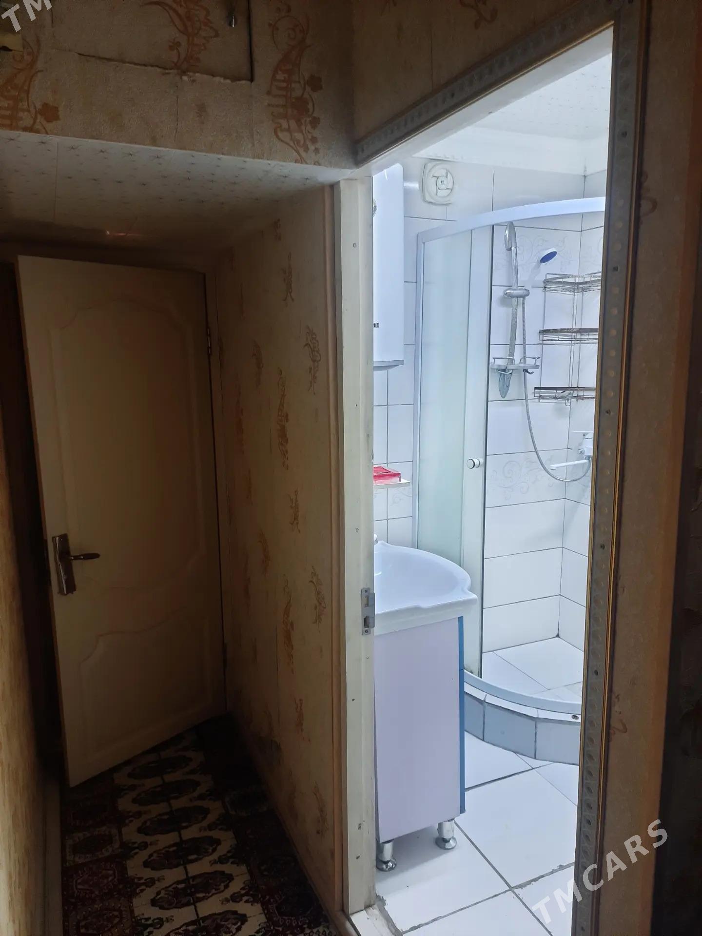 Бай базар 2комнат 1этаж - Дашогуз - img 3