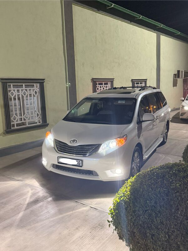 Toyota Sienna 2017 - 410 000 TMT - Aşgabat - img 2