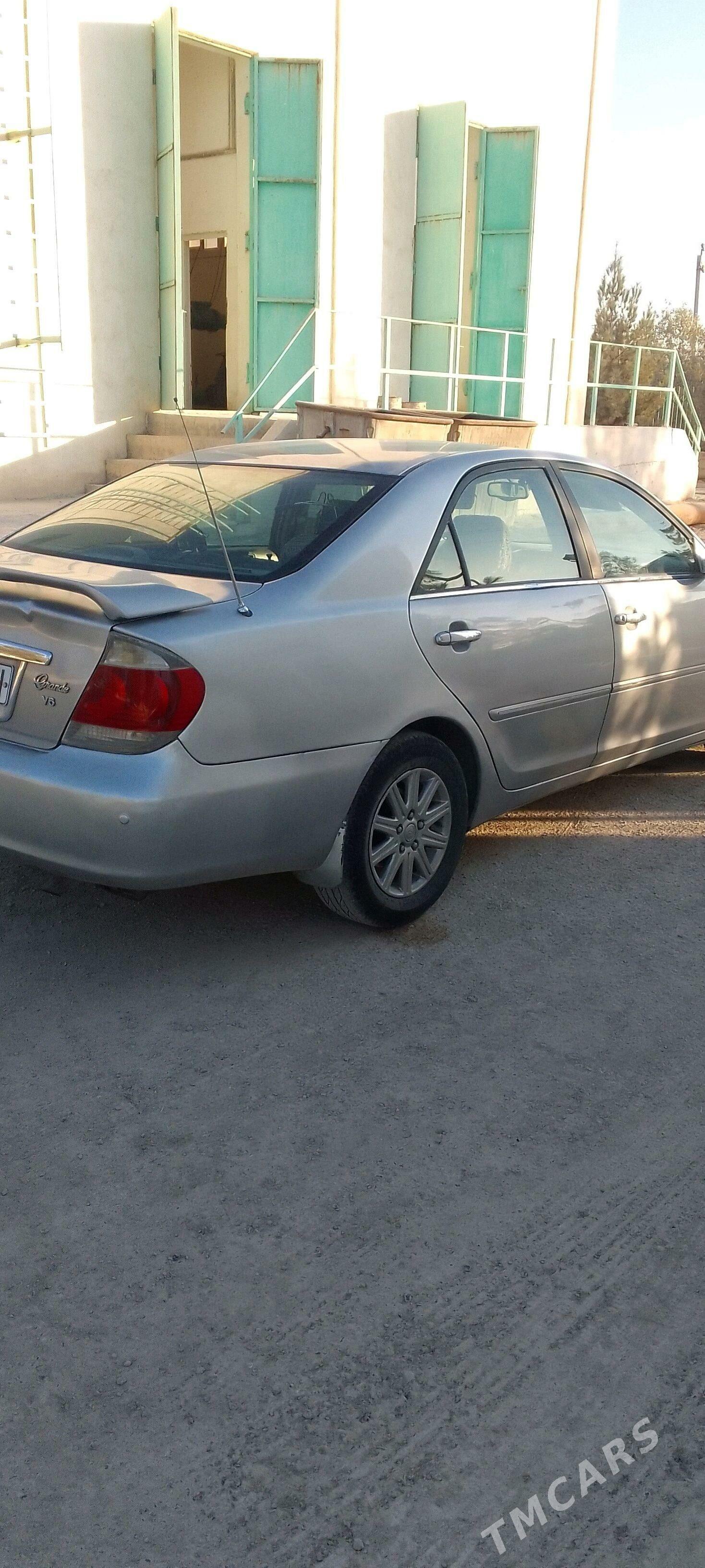 Toyota Camry 2002 - 170 000 TMT - Bäherden - img 1