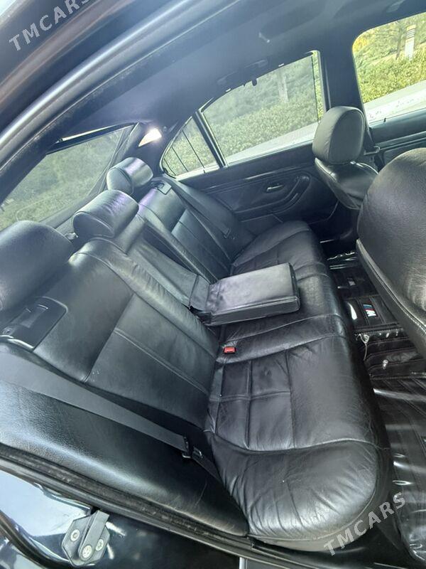 BMW E39 2003 - 135 000 TMT - Балканабат - img 6