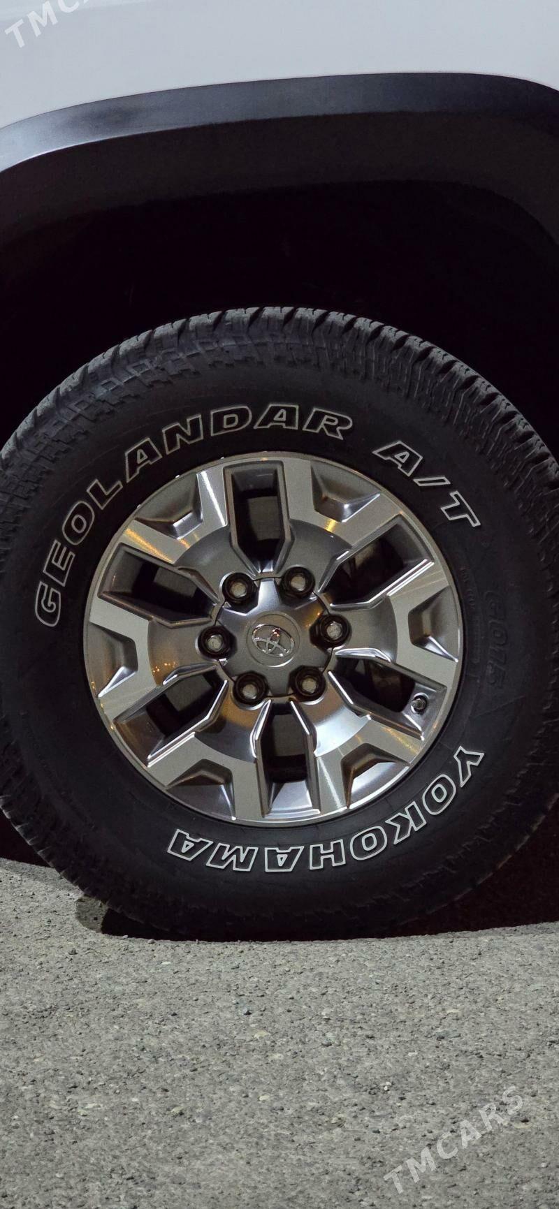 Toyota Tacoma 2019 - 440 000 TMT - Ашхабад - img 7