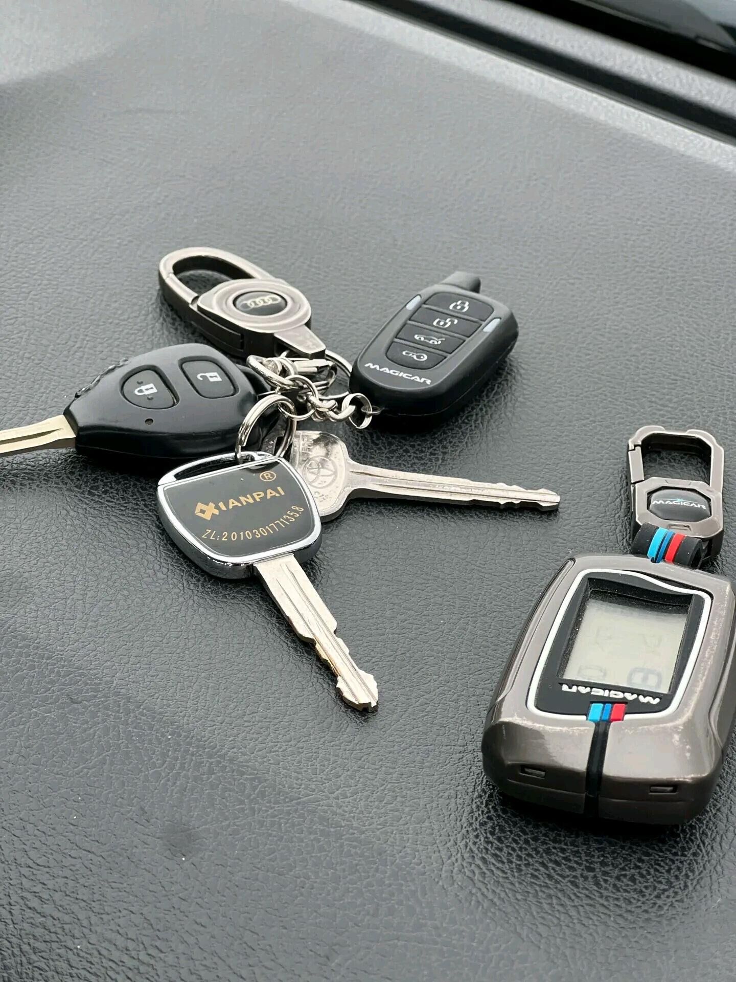 Toyota Corolla 2013 - 240 000 TMT - Ашхабад - img 9