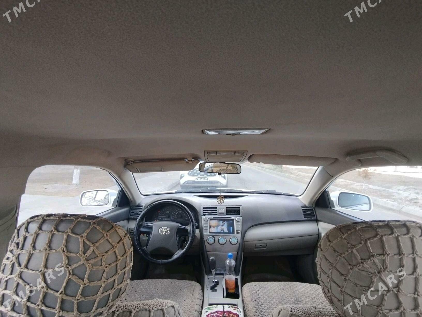 Toyota Camry 2010 - 138 000 TMT - Мары - img 3