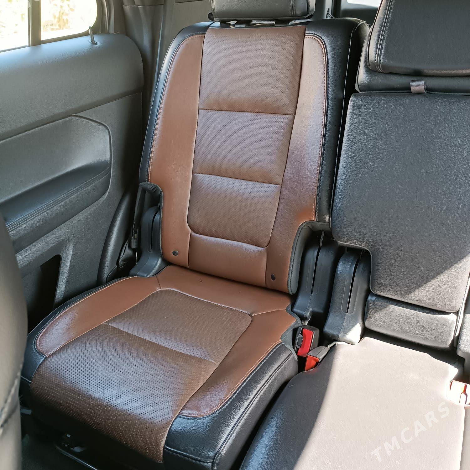 Ford Explorer 2014 - 270 000 TMT - Ашхабад - img 5