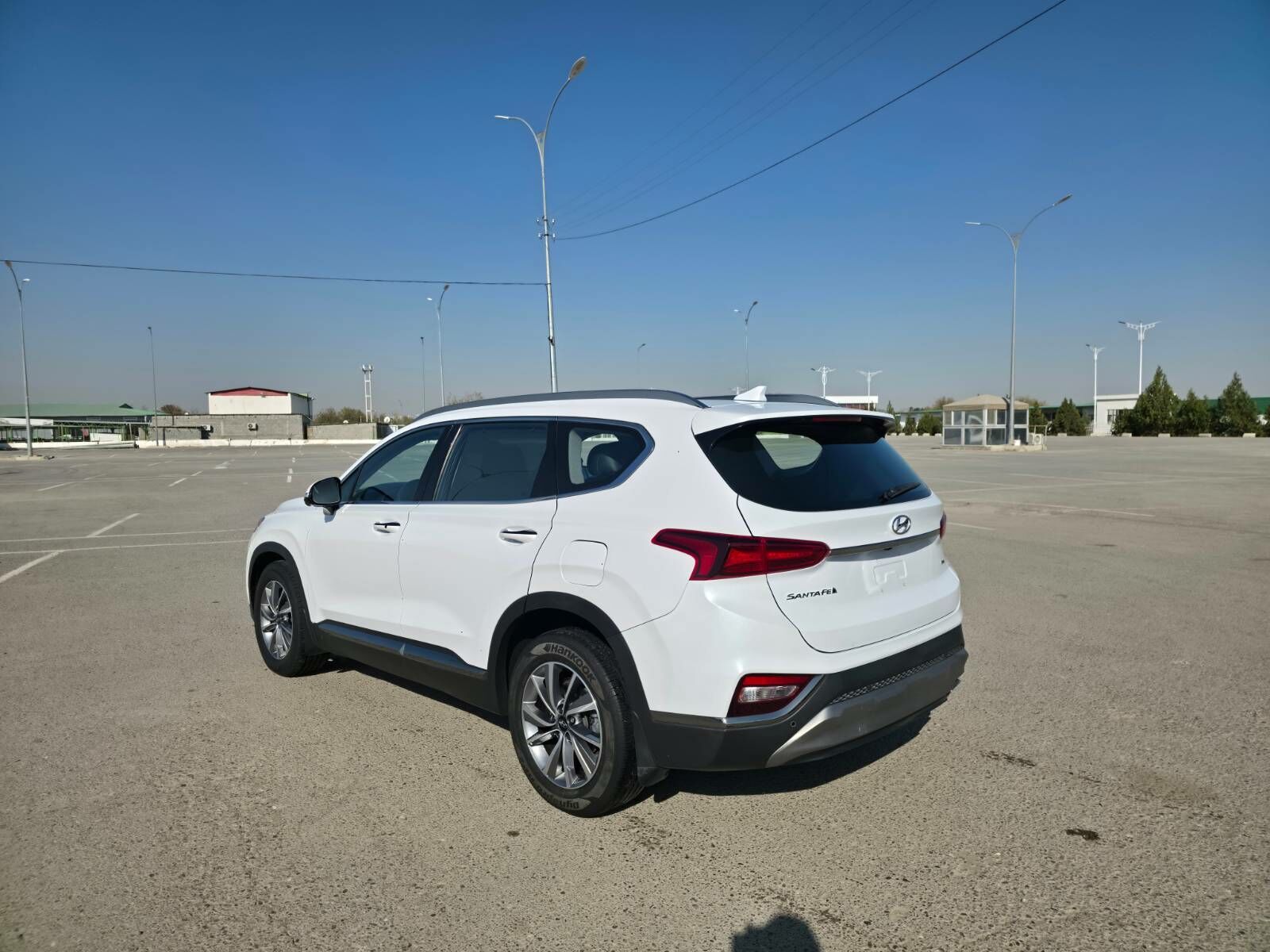 Hyundai Santa Fe 2020 - 355 000 TMT - Aşgabat - img 4