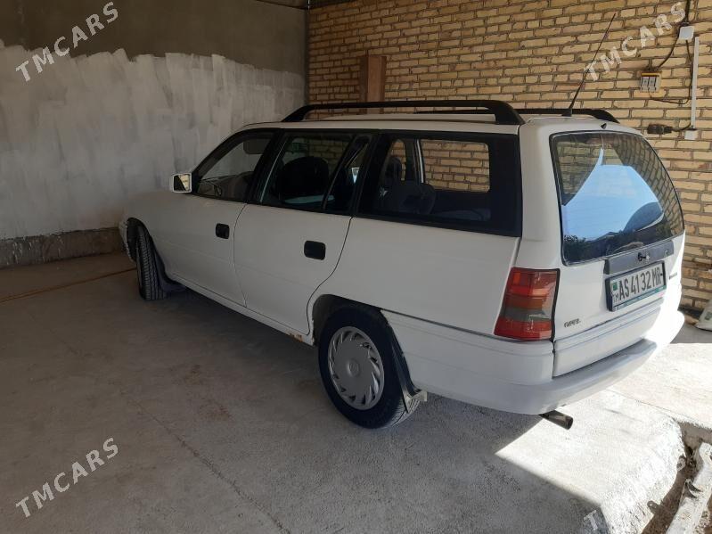 Opel Astra 1995 - 40 000 TMT - Мары - img 4