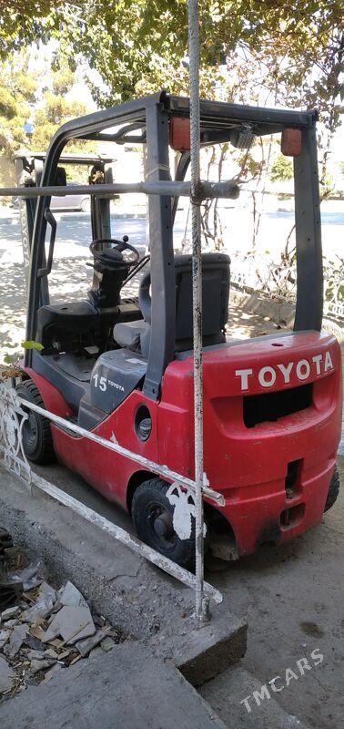 Kara Forklift 2007 - 50 000 TMT - Туркменабат - img 3