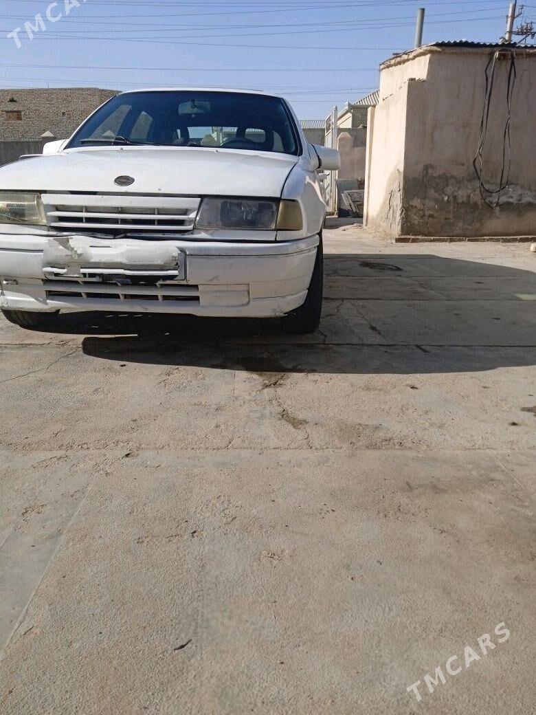Opel Vectra 1991 - 14 000 TMT - Мары - img 4