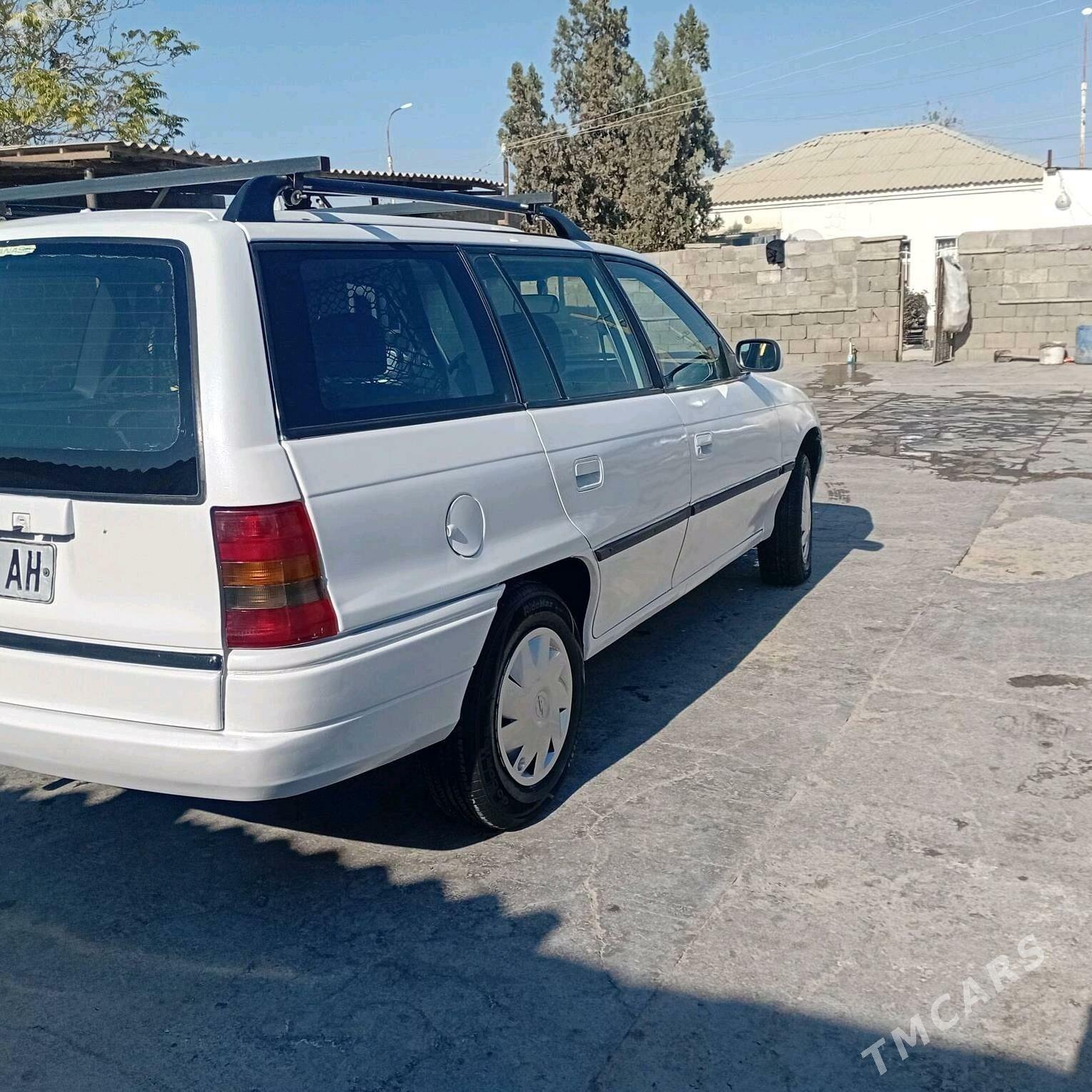 Opel Astra 1995 - 37 000 TMT - Бахарден - img 9