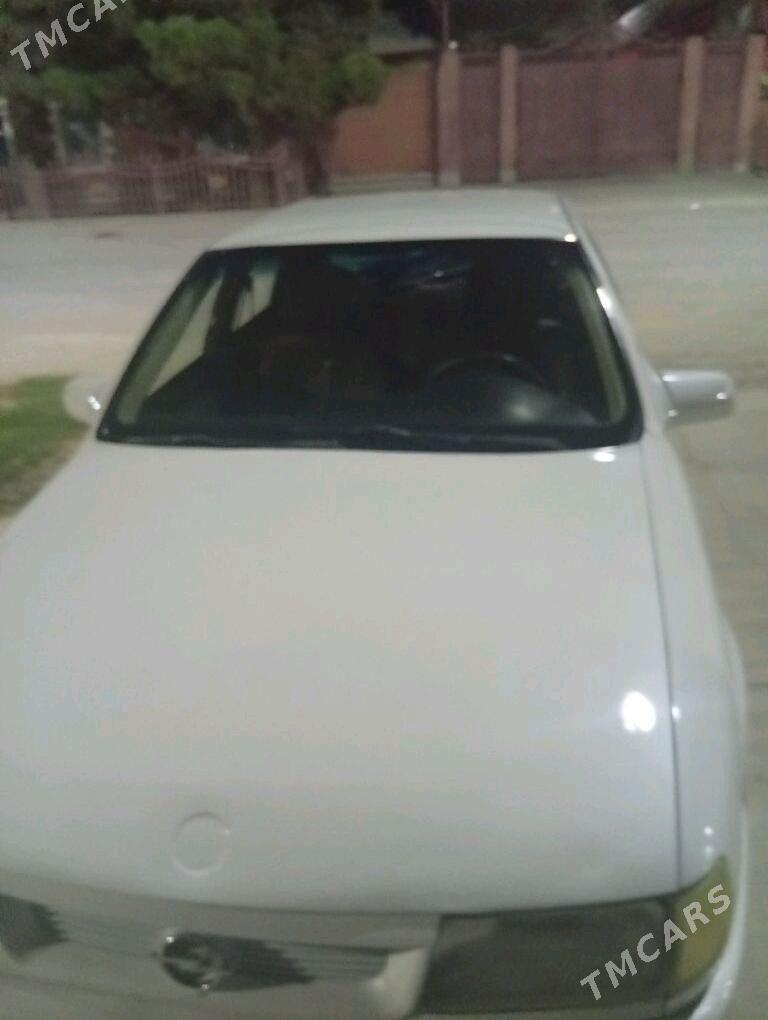 Opel Vectra 1992 - 30 000 TMT - Бахарден - img 3