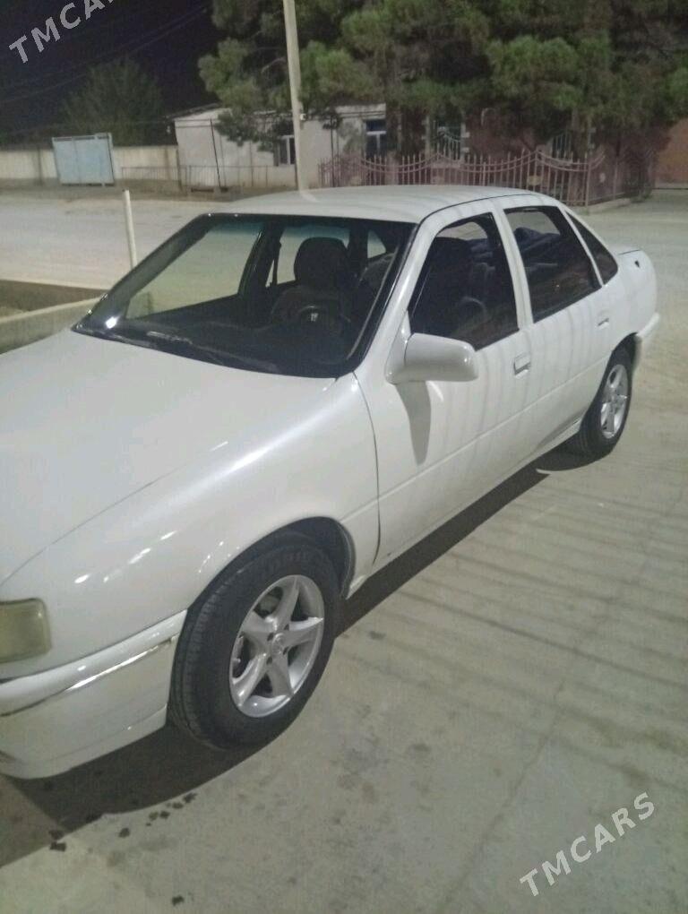 Opel Vectra 1992 - 30 000 TMT - Бахарден - img 4