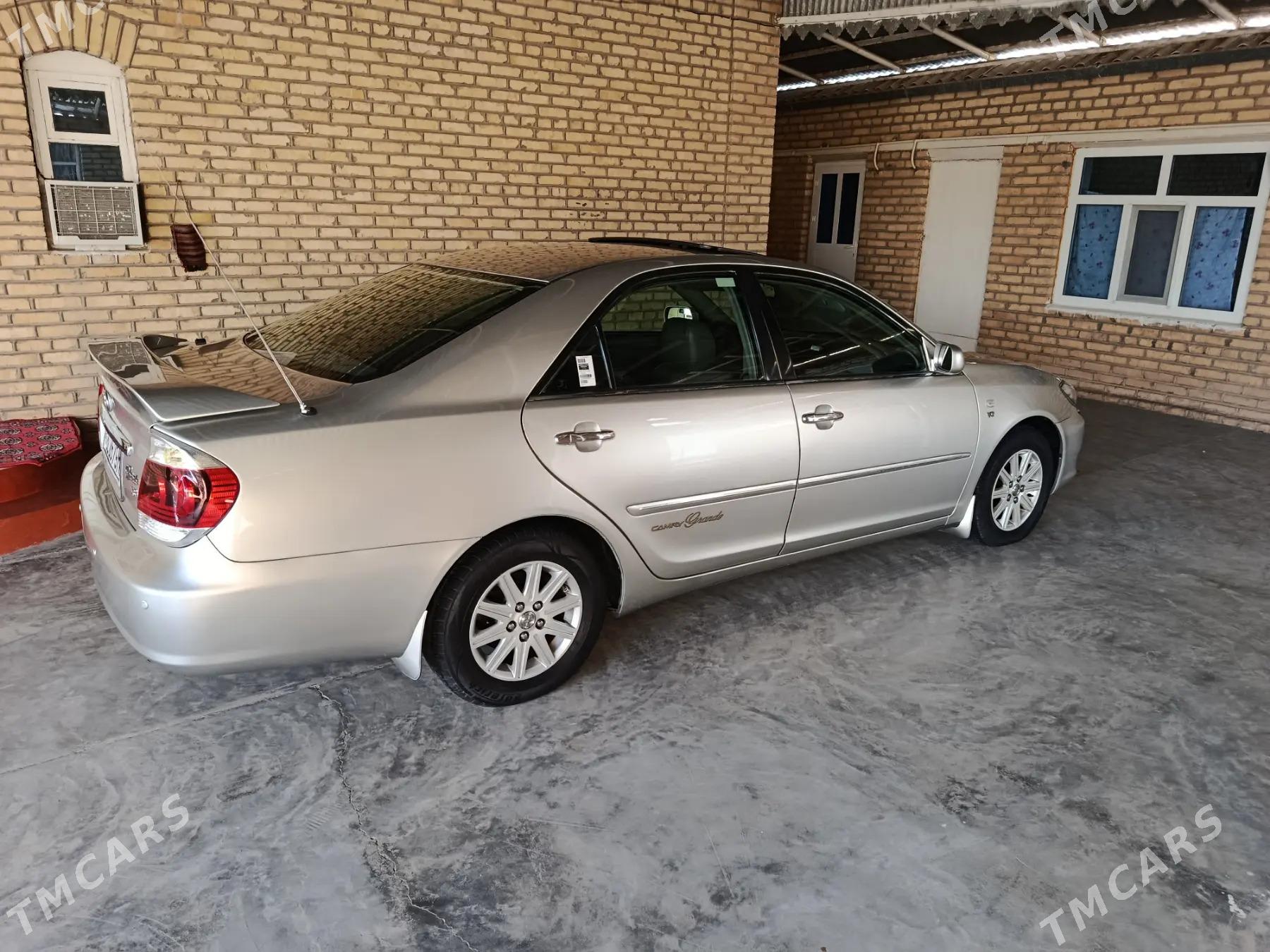 Toyota Camry 2004 - 250 000 TMT - Мары - img 1