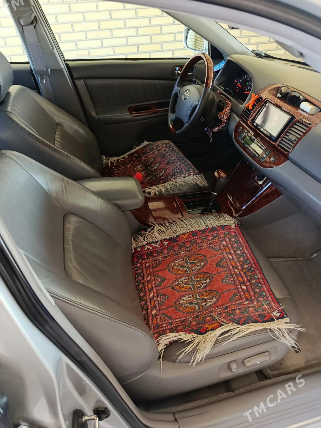 Toyota Camry 2004 - 250 000 TMT - Мары - img 3