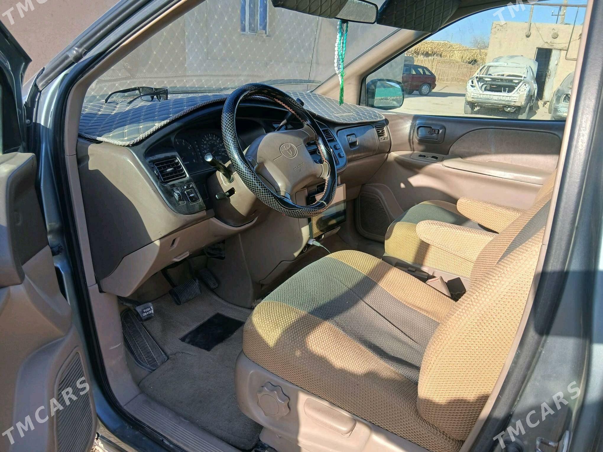 Toyota Sienna 1998 - 170 000 TMT - Gubadag - img 3