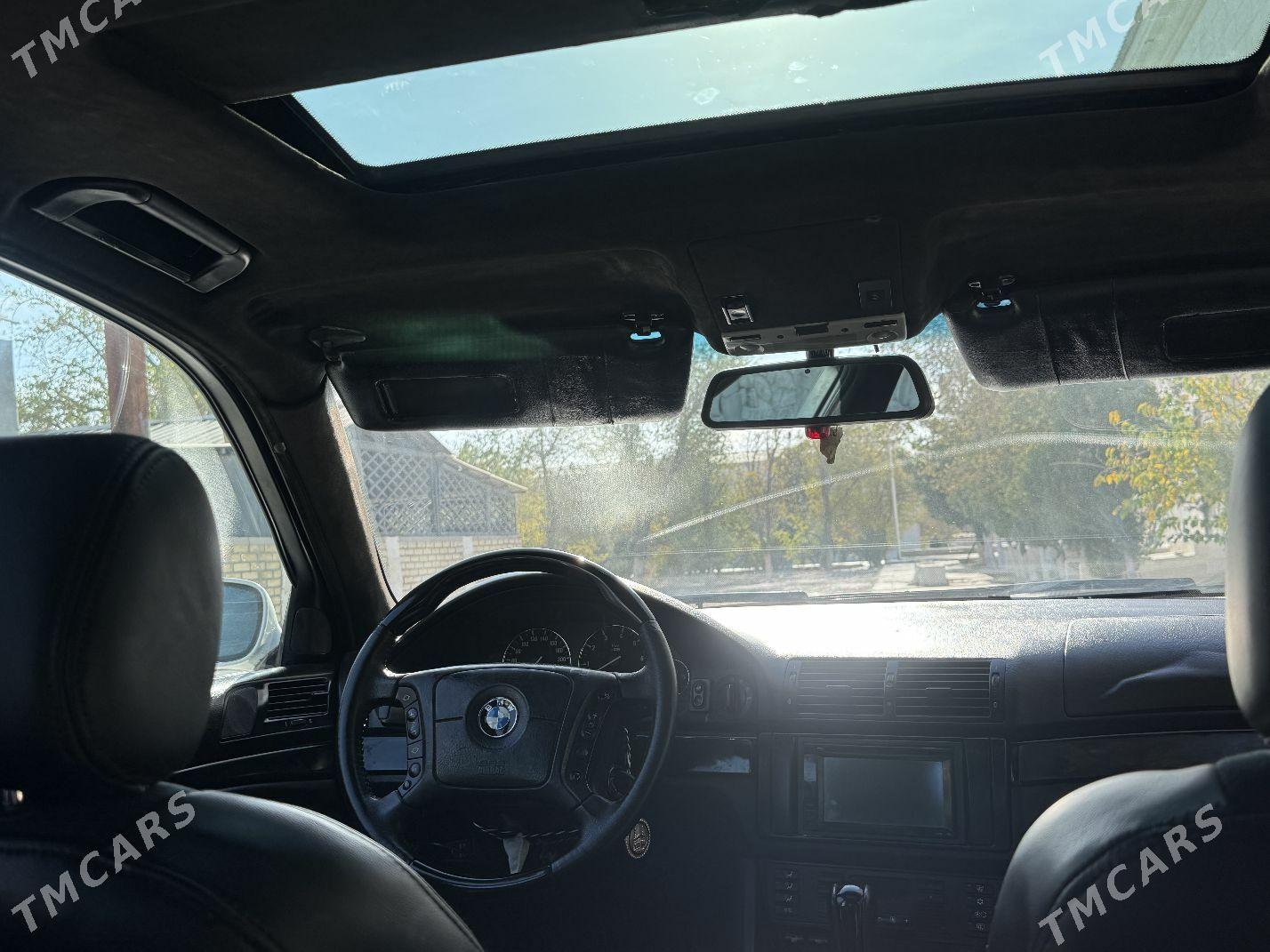 BMW E39 2001 - 121 000 TMT - Балканабат - img 6