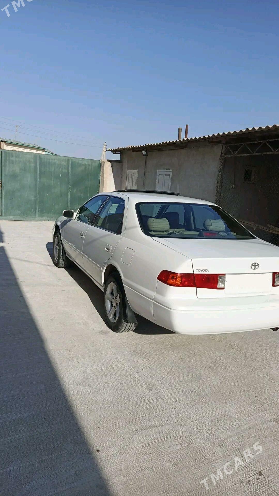 Toyota Camry 2000 - 165 000 TMT - Кёнеургенч - img 3