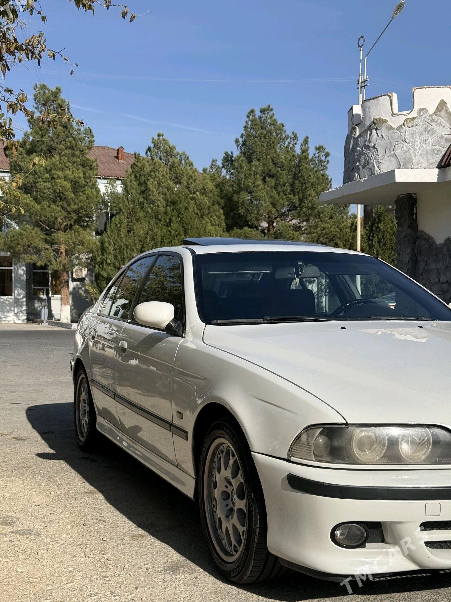 BMW E39 2001 - 121 000 TMT - Балканабат - img 3