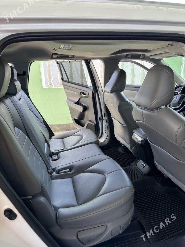 Toyota Highlander 2022 - 620 000 TMT - Балканабат - img 8