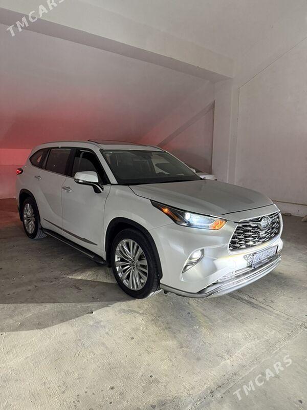 Toyota Highlander 2022 - 620 000 TMT - Балканабат - img 1