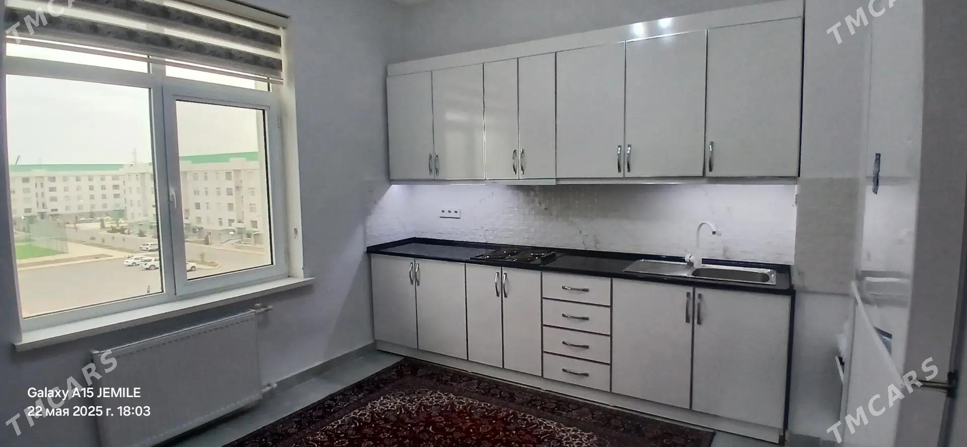 ,TYAZE GURTLY 4/4 ET 1 KOM - Gurtly - img 3