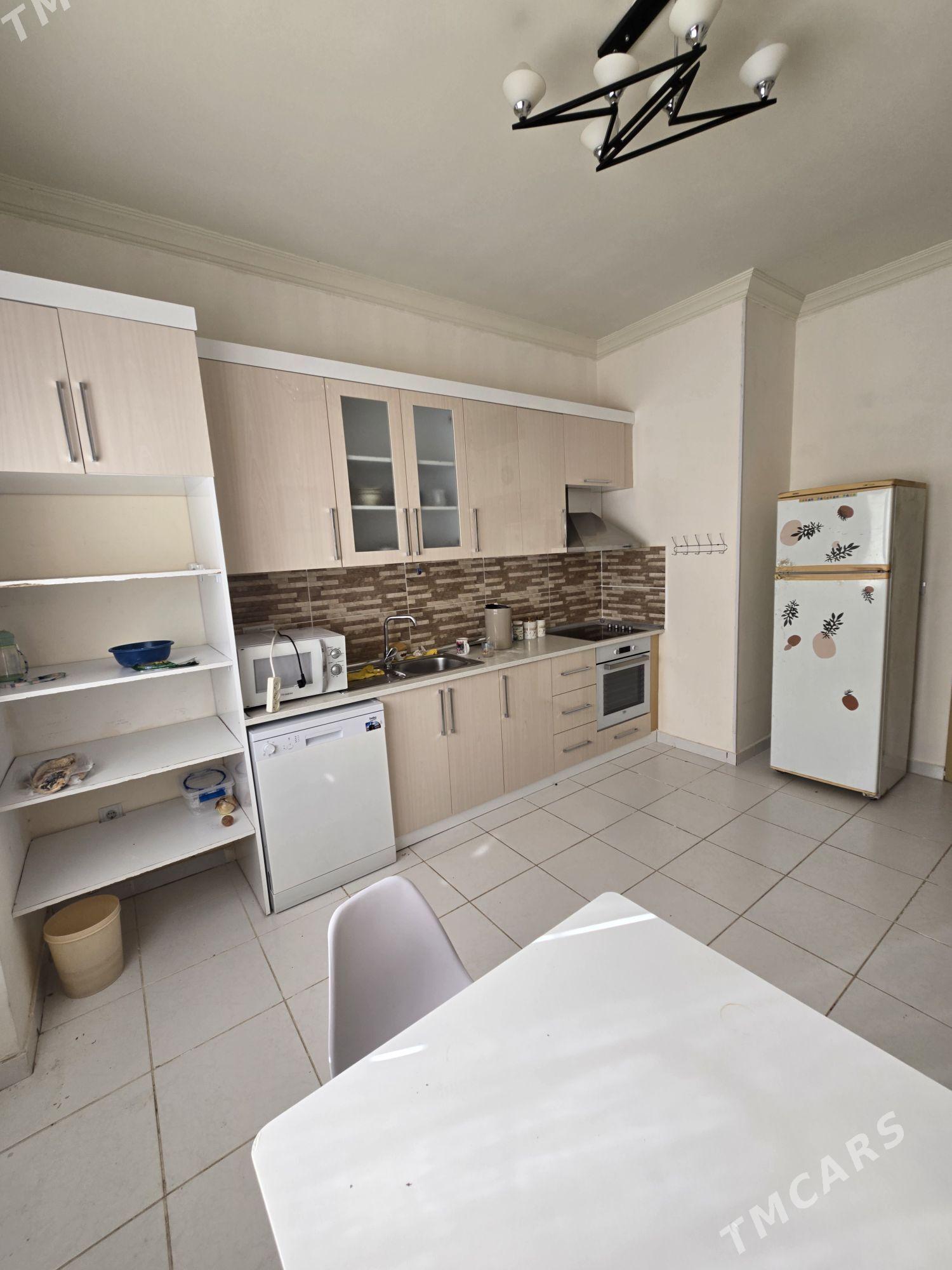 Мир 8/4 3эт 2ком 88м2 Срочно - Ашхабад - img 8