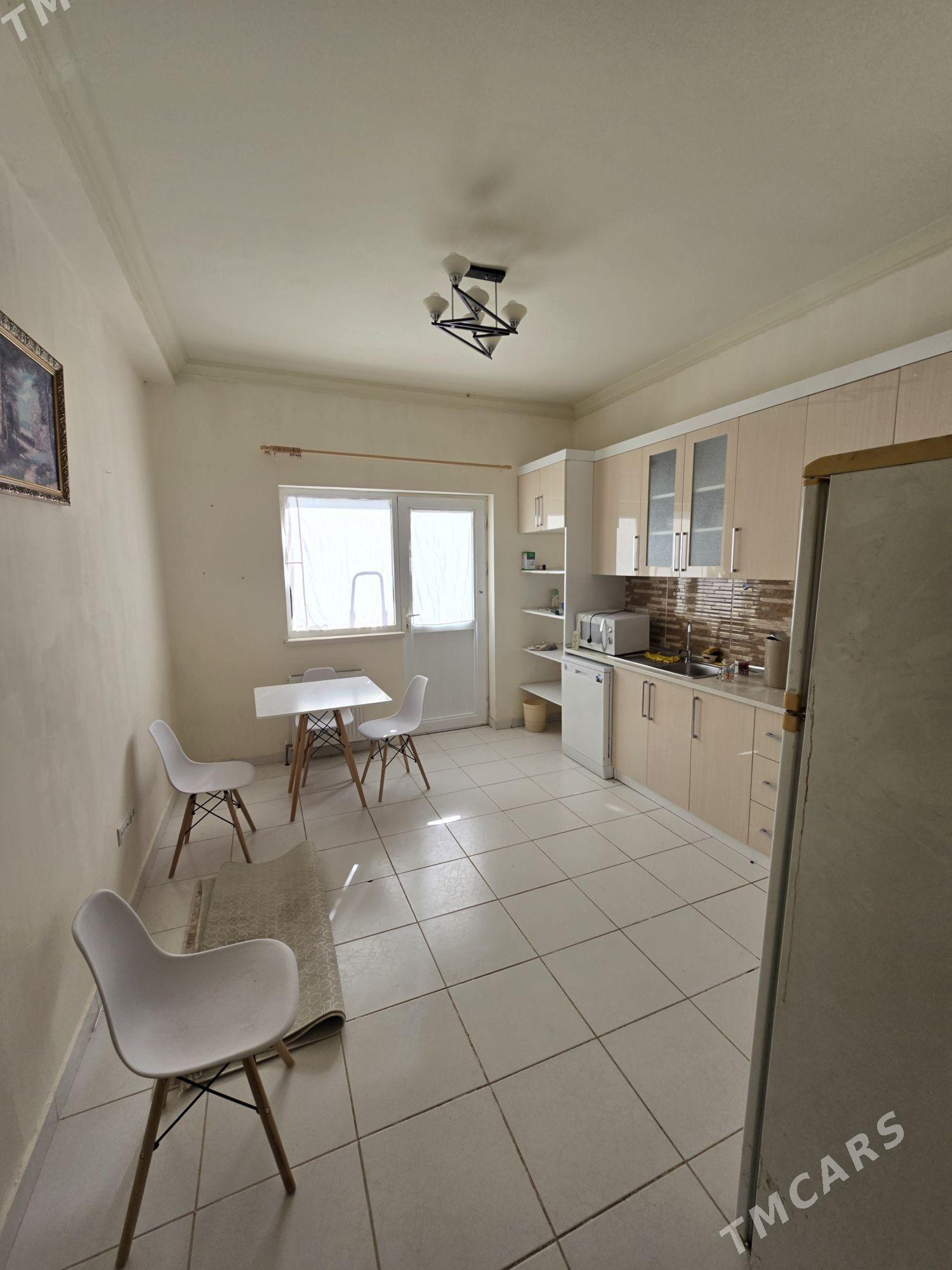 Мир 8/4 3эт 2ком 88м2 Срочно - Ашхабад - img 7