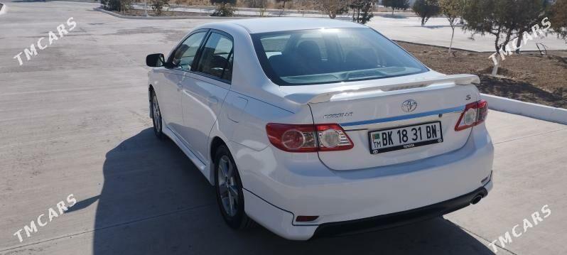 Toyota Corolla 2013 - 200 000 TMT - Балканабат - img 5