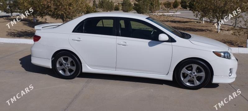 Toyota Corolla 2013 - 200 000 TMT - Балканабат - img 3