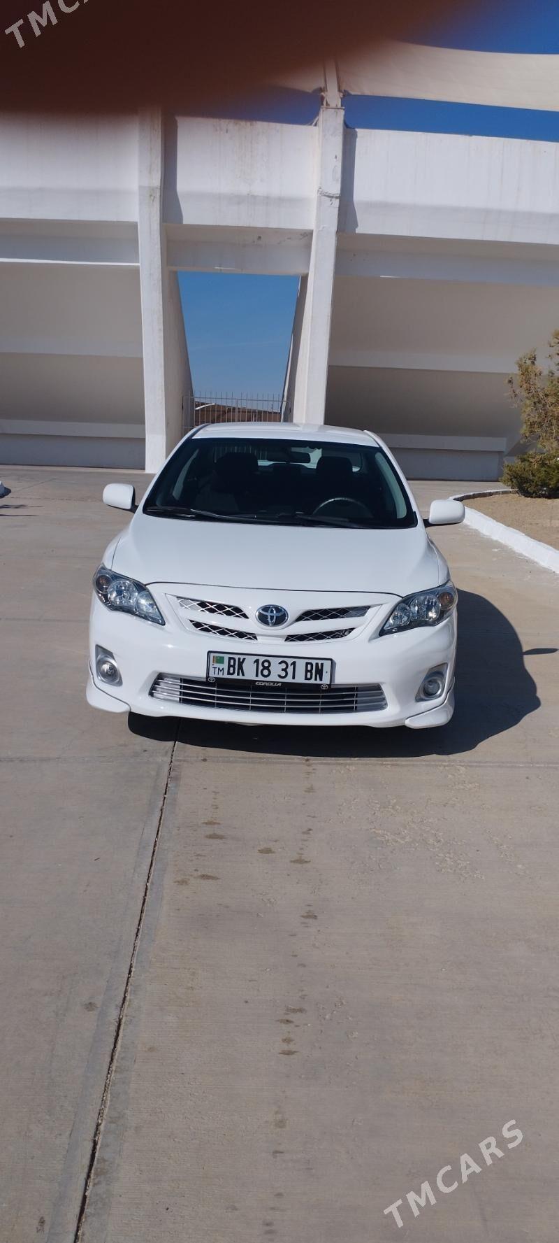 Toyota Corolla 2013 - 200 000 TMT - Балканабат - img 2