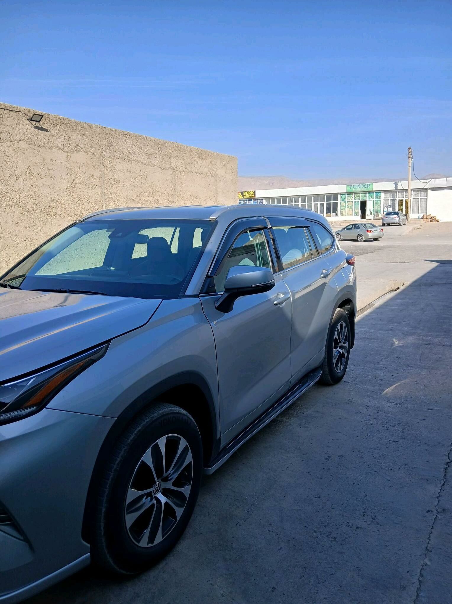 Toyota Highlander 300 TMT - Balkanabat - img 2