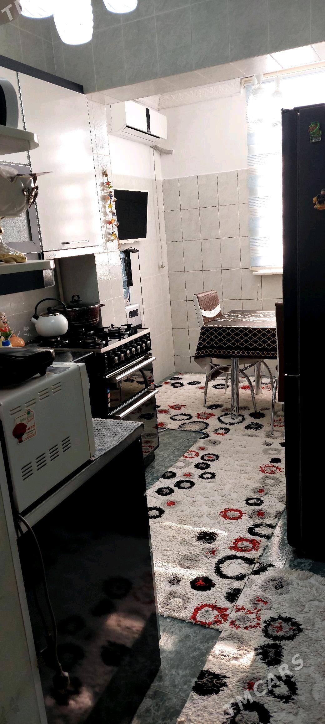 ÝEREWANSKIÝ 4/4 2-KOM - Aşgabat - img 3