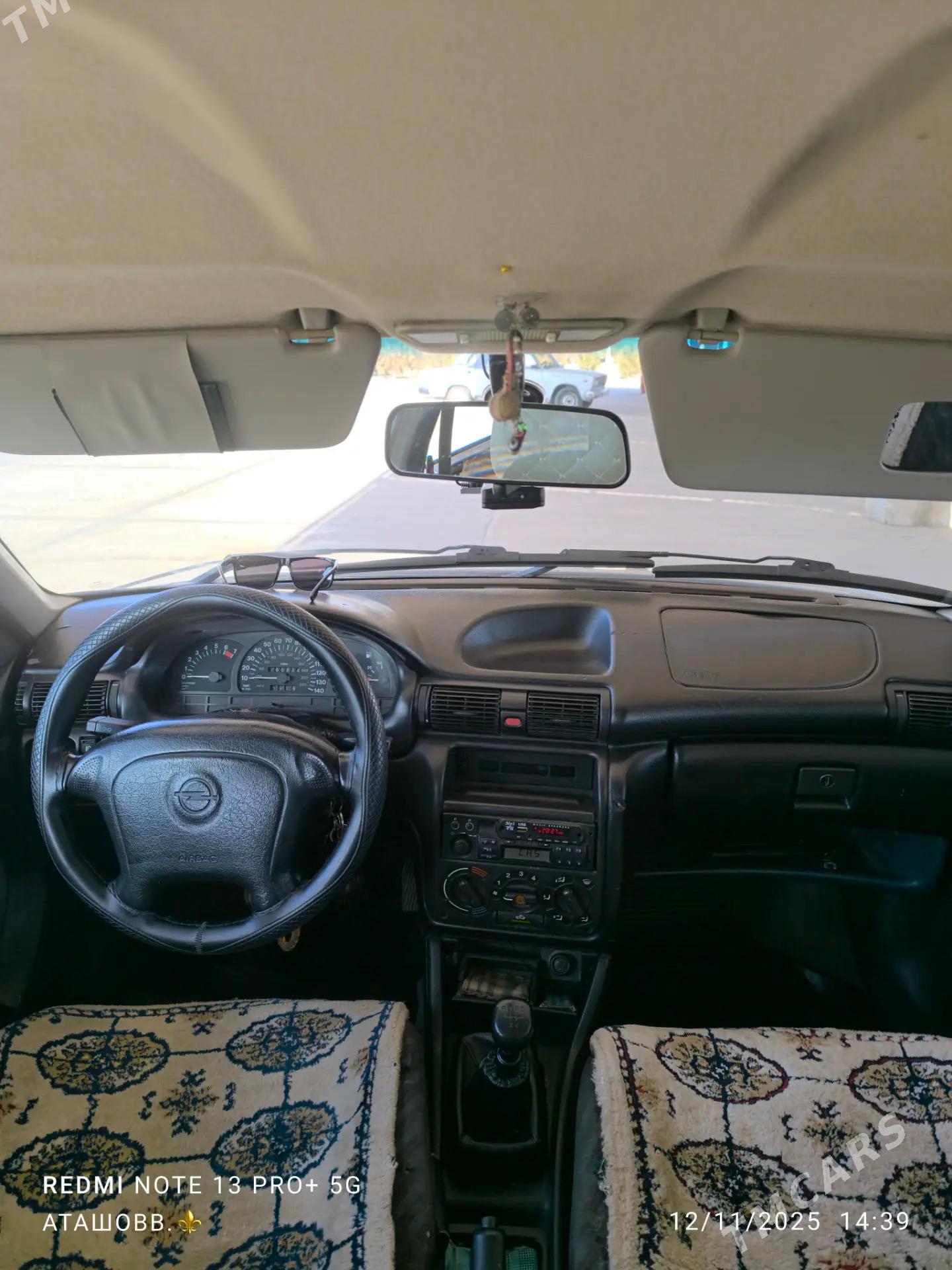 Opel Astra 1994 - 52 000 TMT - Гурбансолтан Едже - img 5