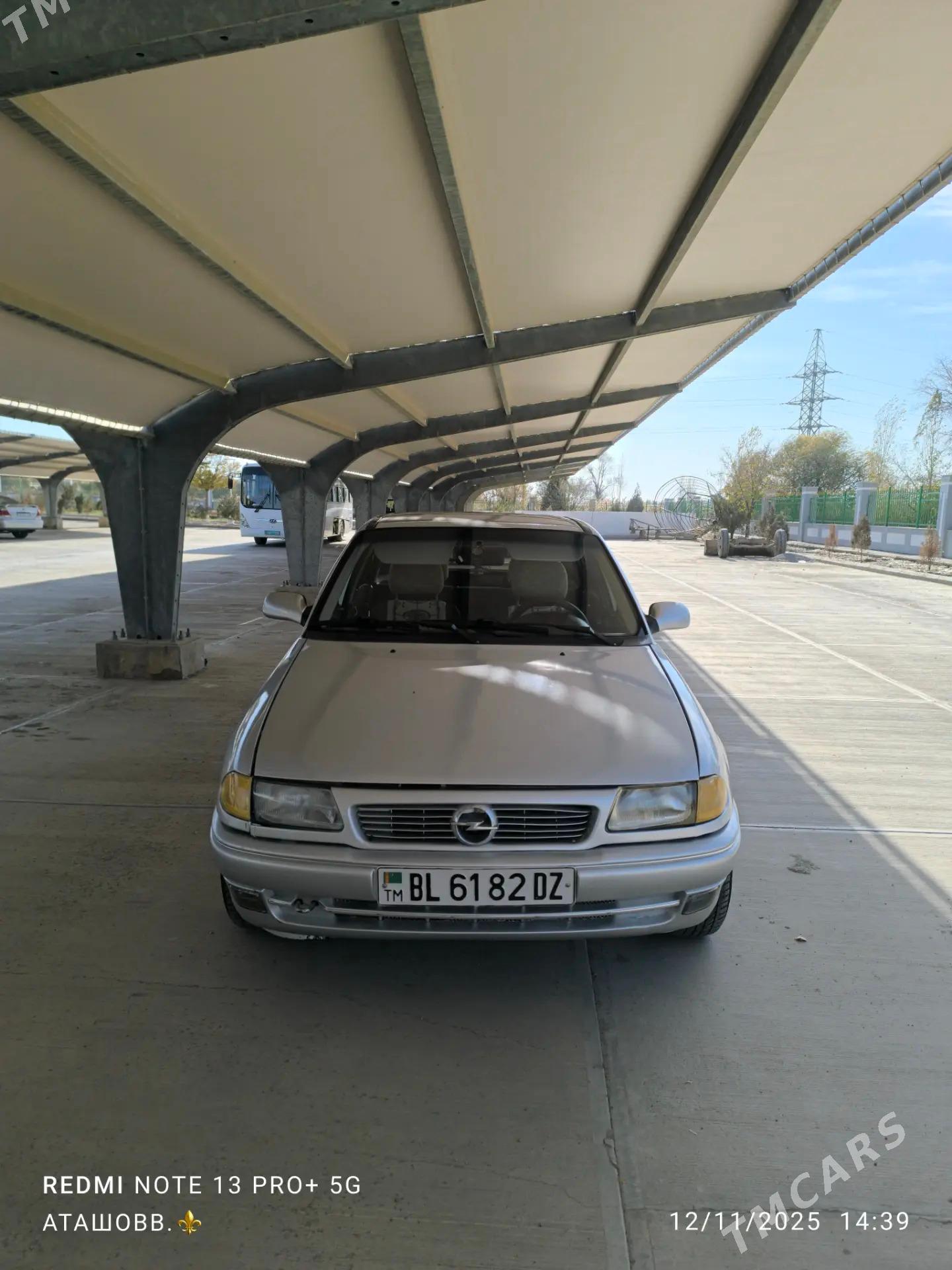Opel Astra 1994 - 52 000 TMT - Гурбансолтан Едже - img 4