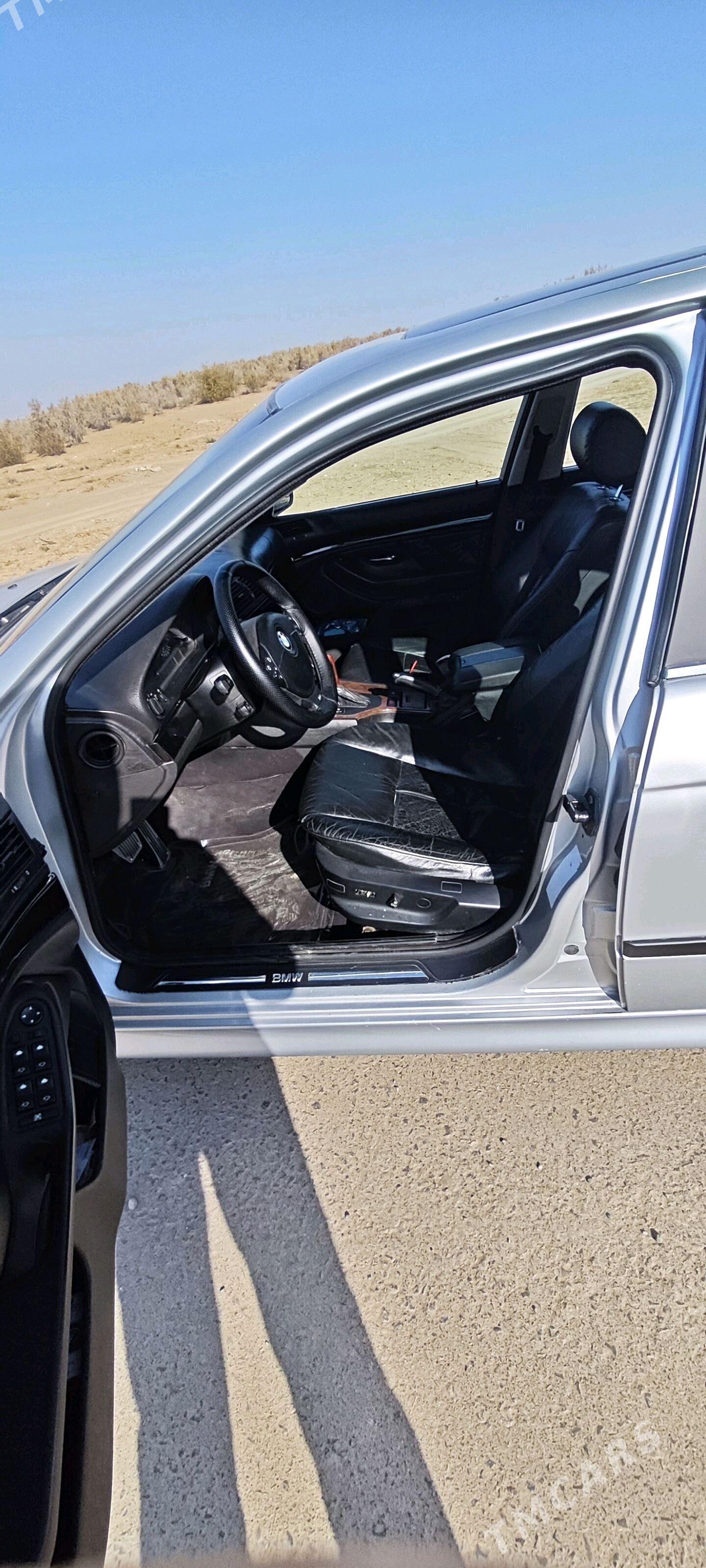 BMW E39 2002 - 105 000 TMT - Ашхабад - img 6