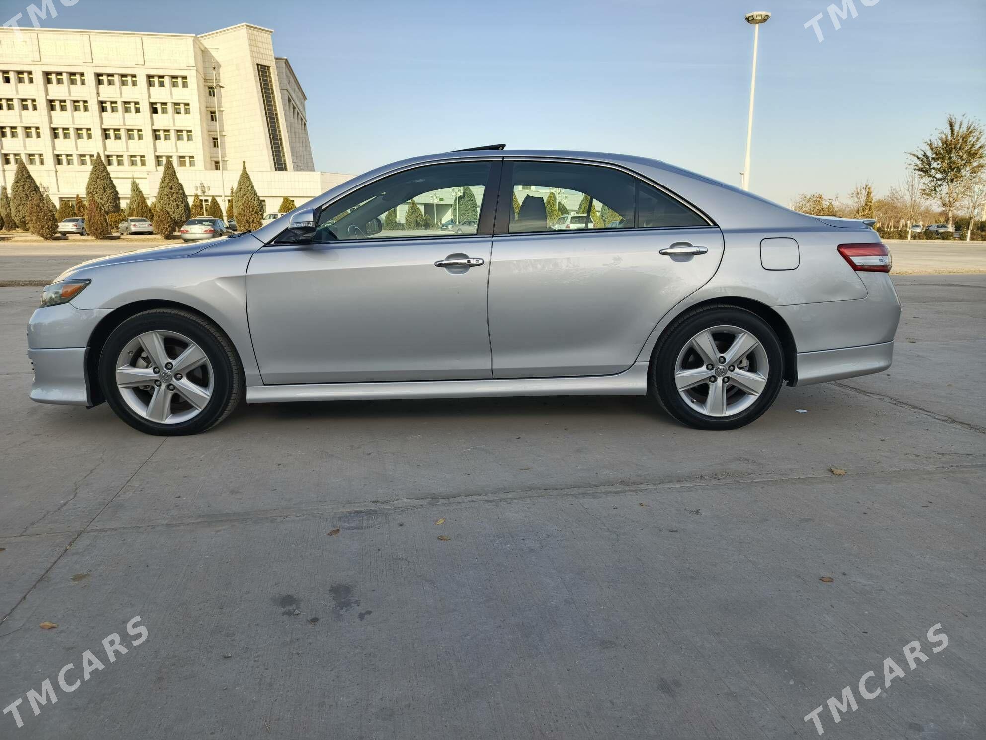 Toyota Camry 2011 - 285 000 TMT - Дашогуз - img 4