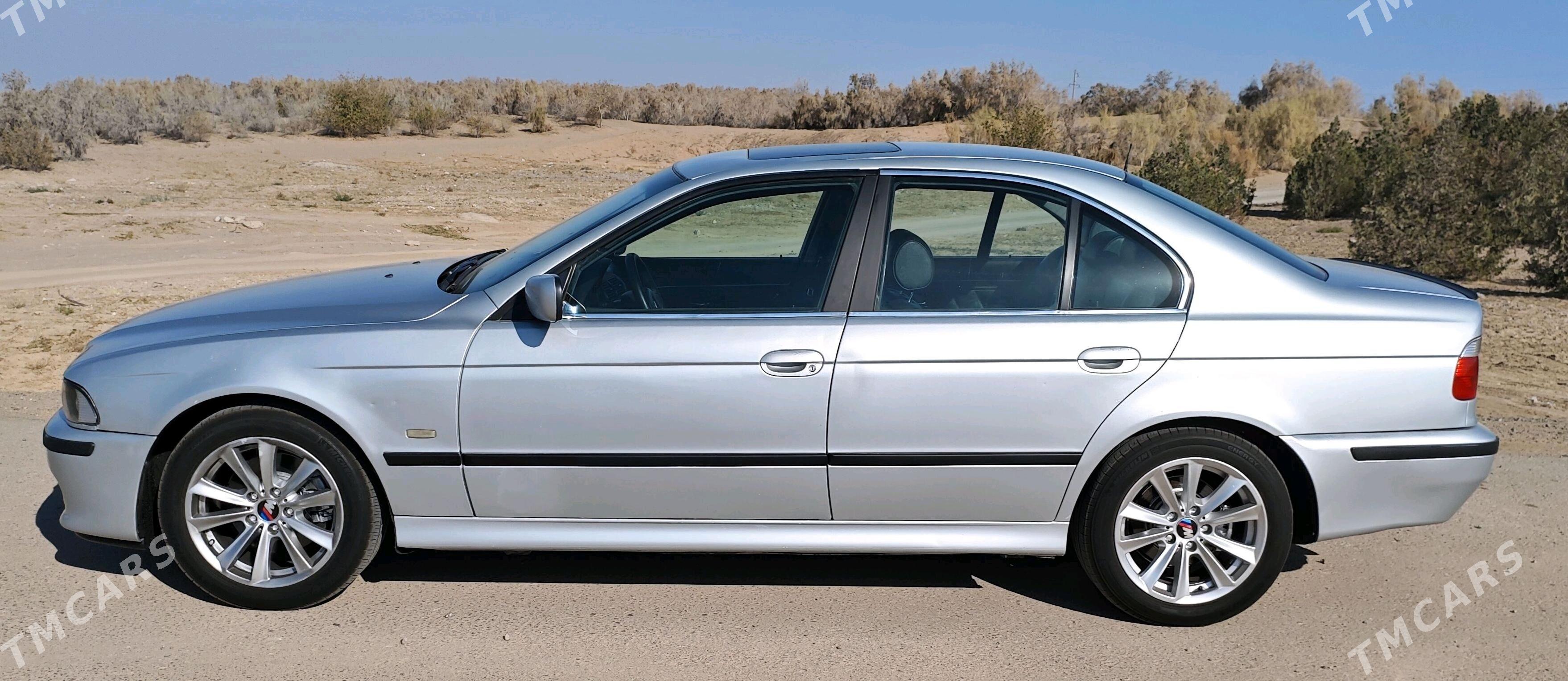 BMW E39 2002 - 105 000 TMT - Ашхабад - img 2