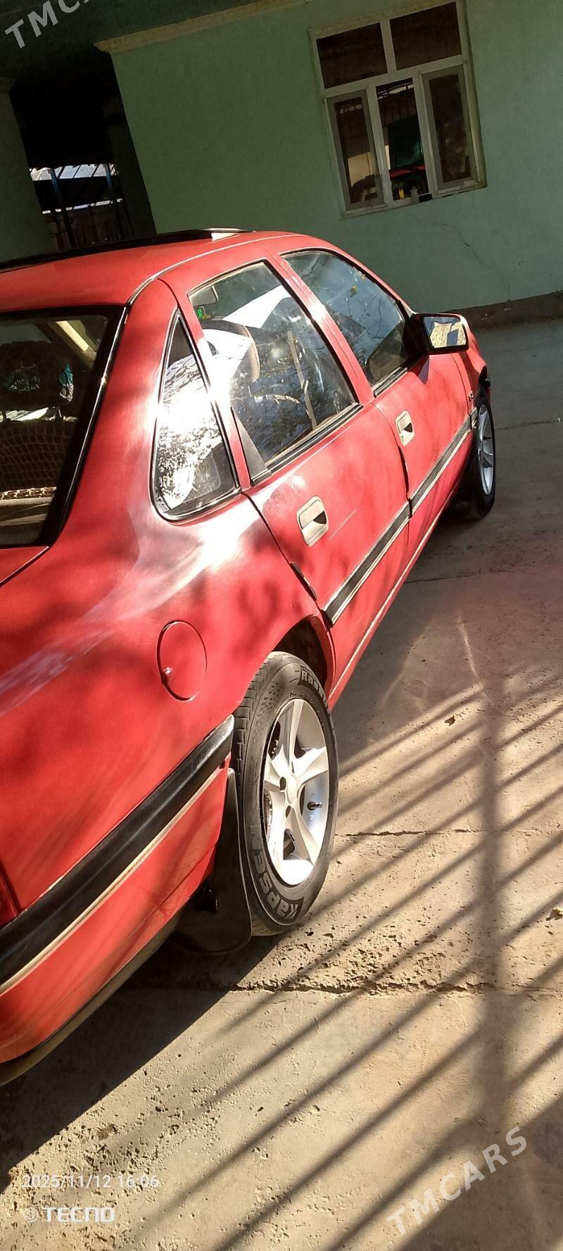 Opel Vectra 1990 - 40 000 TMT - Гурбансолтан Едже - img 5