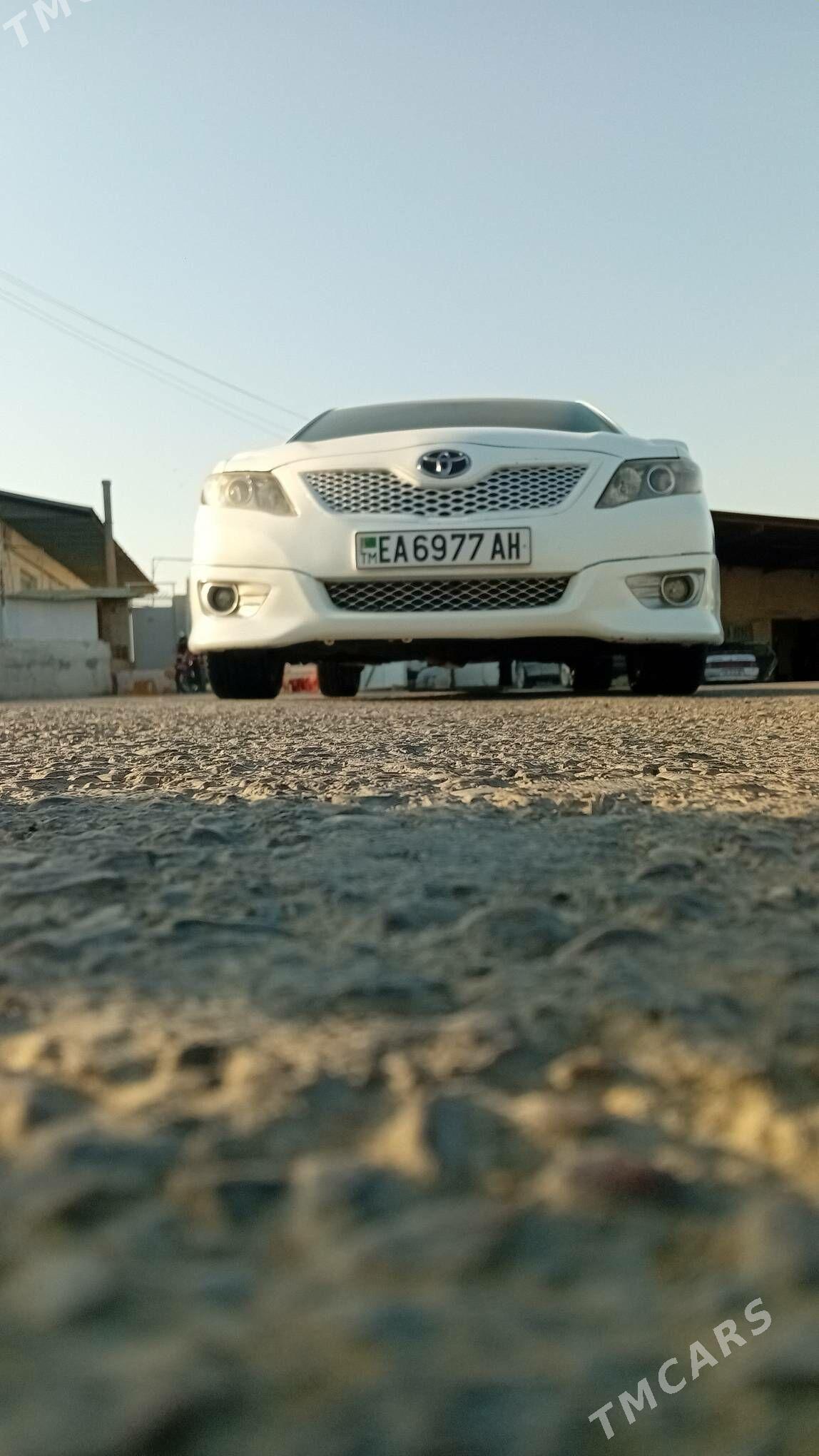 Toyota Camry 2010 - 220 000 TMT - Бахарден - img 2