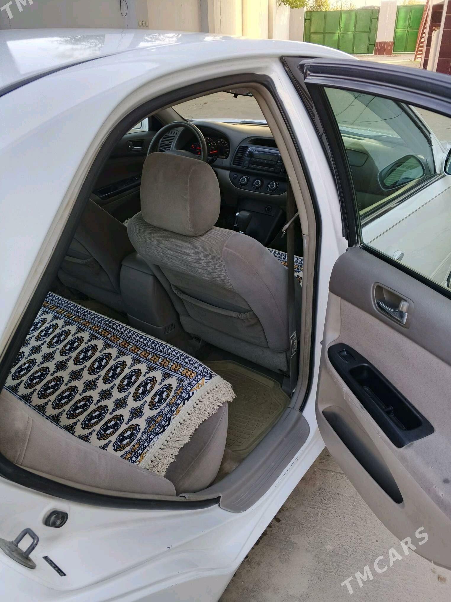 Toyota Camry 2005 - 165 000 TMT - Халач - img 3