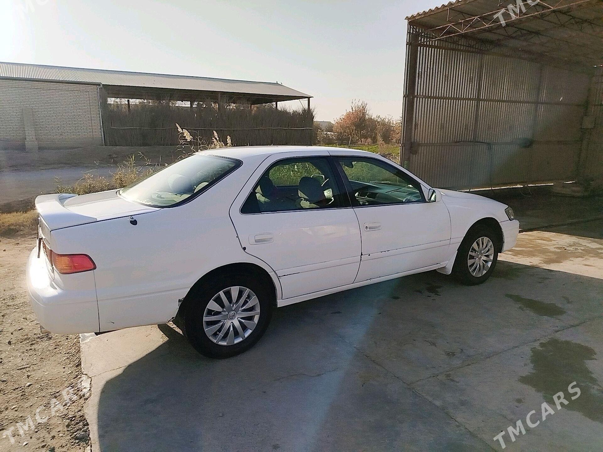 Toyota Camry 2001 - 120 000 TMT - Мары - img 3
