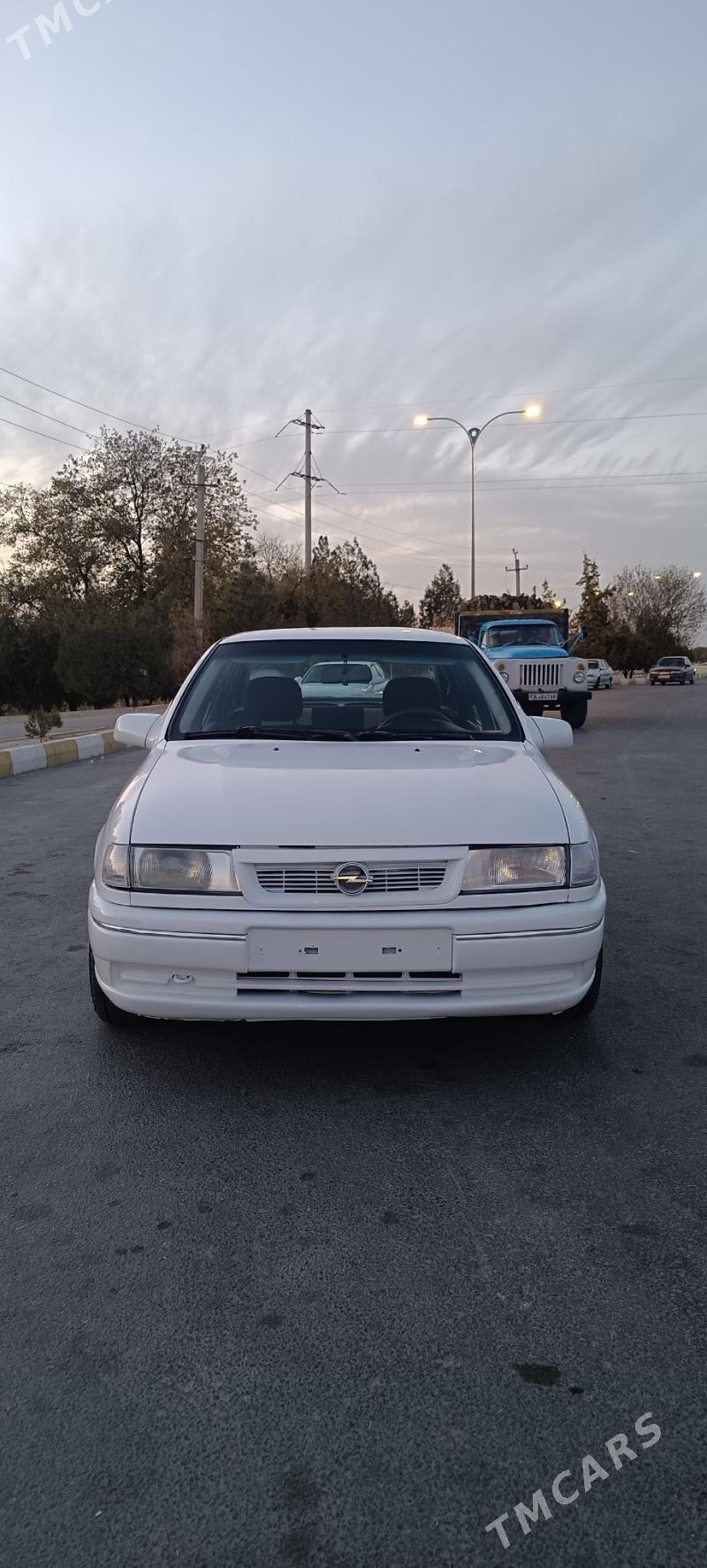 Opel Vectra 1993 - 46 000 TMT - Bäherden - img 3