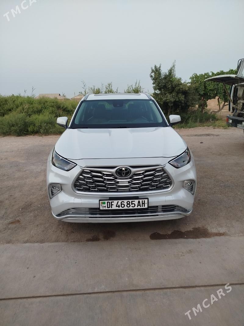 Toyota Highlander 2022 - 645 000 TMT - Теджен - img 4