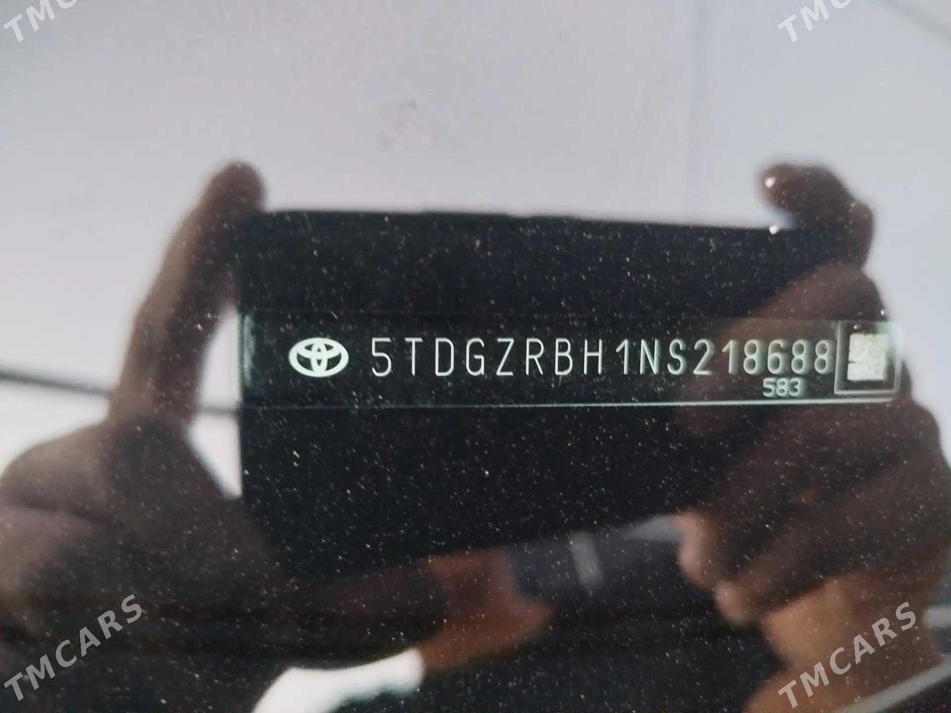 Toyota Highlander 2022 - 645 000 TMT - Теджен - img 1