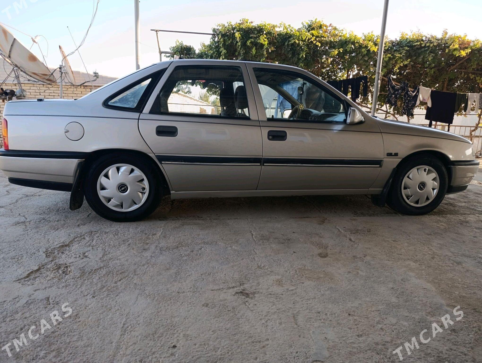 Opel Vectra 1992 - 50 000 TMT - Мары - img 4