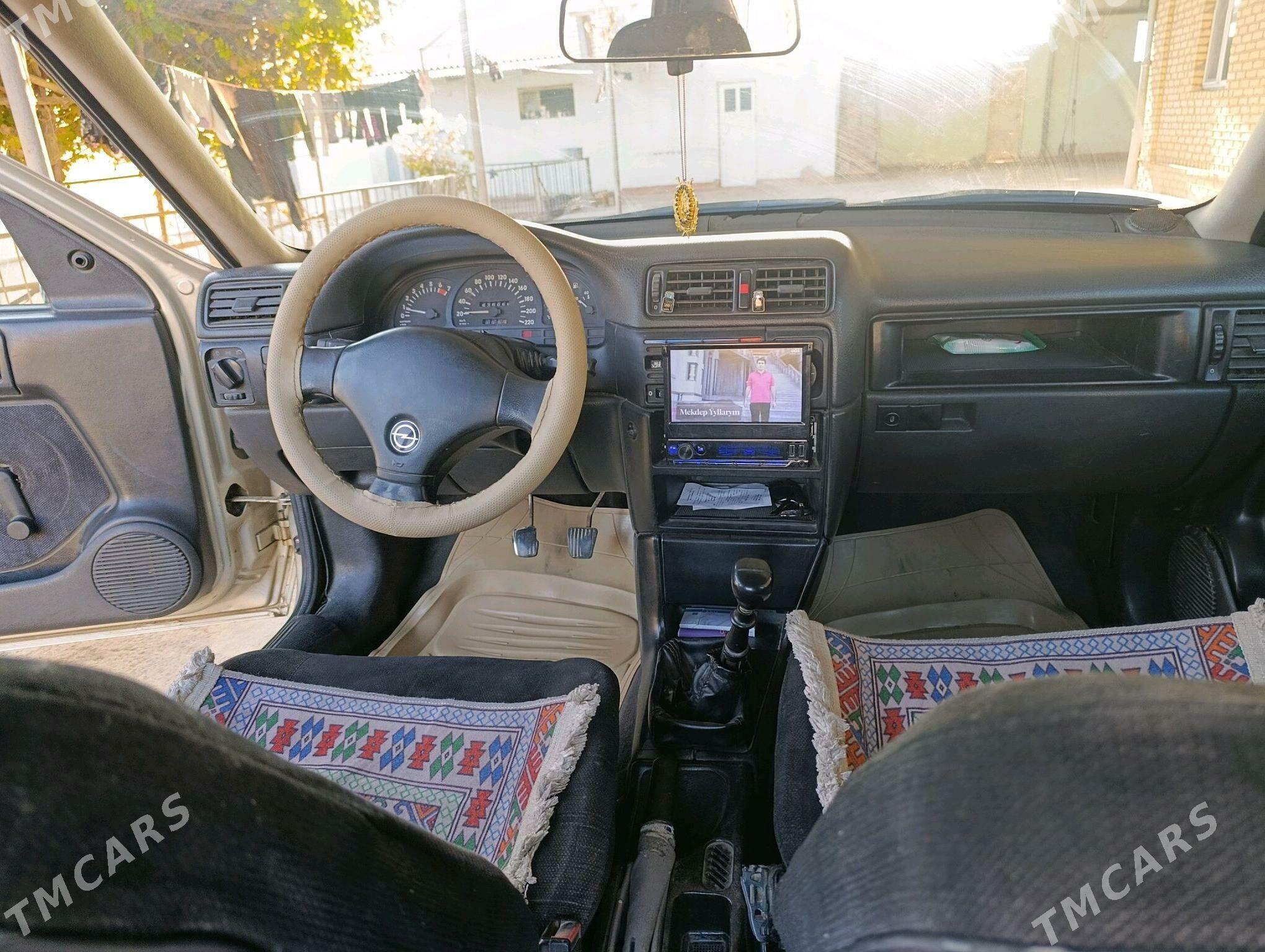 Opel Vectra 1992 - 50 000 TMT - Мары - img 8