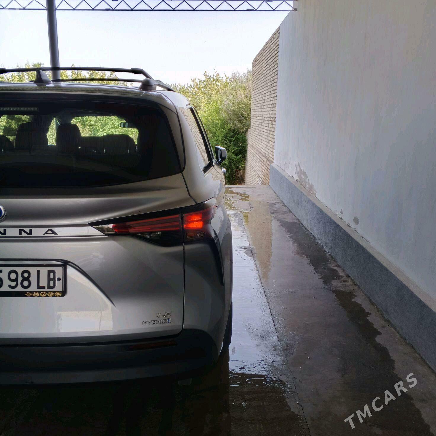 Toyota Sienna 2022 - 450 000 TMT - Halaç - img 7