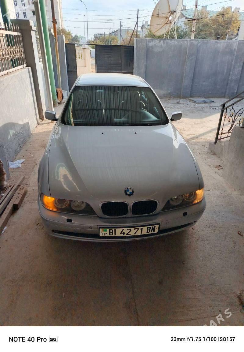 BMW E39 2002 - 100 000 TMT - Туркменбаши - img 1