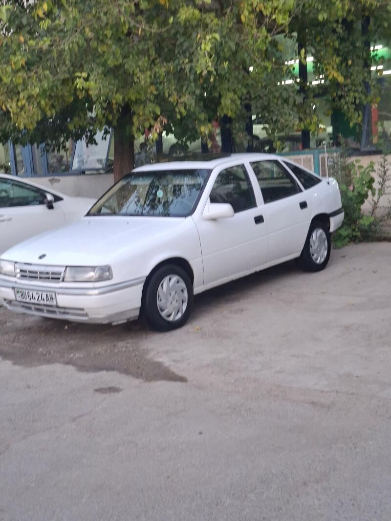 Opel Vectra 1992 - 35 000 TMT - Bedew - img 7