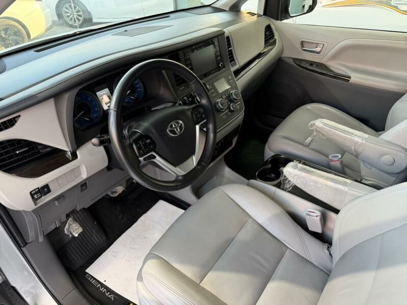 Toyota Sienna 2020 - 558 000 TMT - Balkanabat - img 5